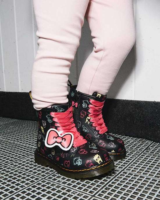 Botas Dr. Martens 1460 Hello Kitty & Friends Niña Negros/Multicolor MX-47203